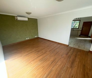 2 Bedroom Home - Great Location! - Photo 5