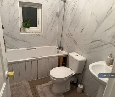 3 bedroom terraced house to rent - Photo 6