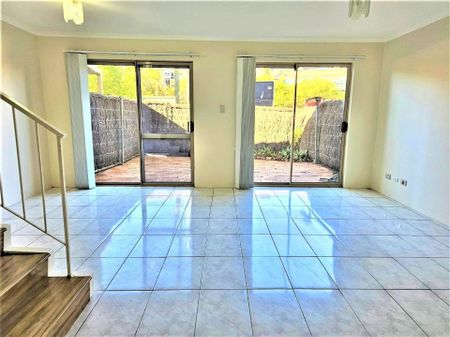 3 Bedroom Townhouse - Photo 2