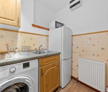 1 bedroom flat to rent - Photo 2