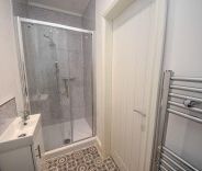 1 bed Room for Rent - Photo 2