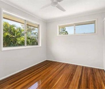 Family friendly Brick home with modern comfort - Photo 2