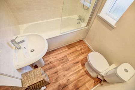 2 bedroom semi-detached house to rent - Photo 2