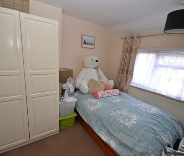 3 bed Mid Terraced House for Rent - Photo 2