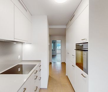 Moderne, frisch sanierte Wohnung mit Südbalkon - Foto 1