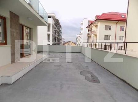 Garsoniera, 43 mp, terasa 80 mp, prima inchiriere, totul nou, Grand Hotel Italia - Photo 4