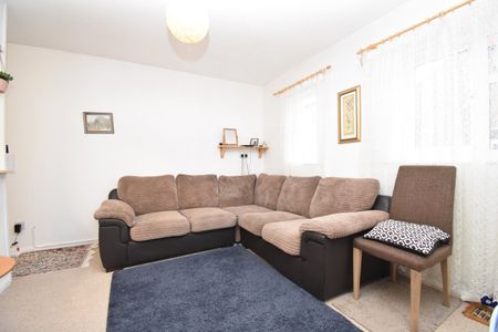 Maisonette to rent - Taylors Close, Sidcup, DA14 - Photo 2