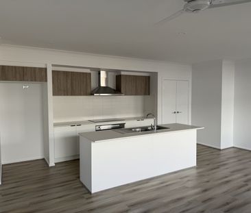 11 Wattle Grove, Harristown - Photo 4