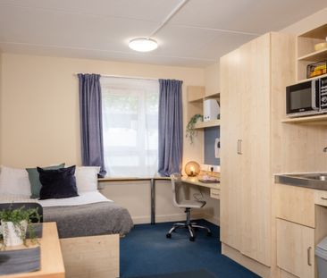 McMillan Residence, Creek Rd, London SE8 - Photo 4