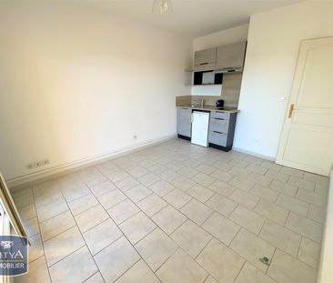Location Appartement 2 pièces 37m² PORT ST LOUIS DU RHONE 13230 - Photo 4