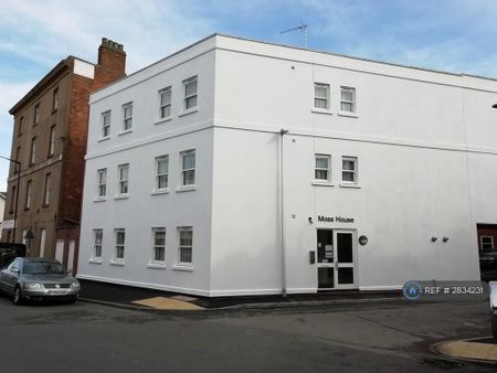 1 bedroom in a house share to rent - Photo 2