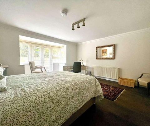 Longmoor Road, Liphook, Hampshire, GU30 - Photo 1