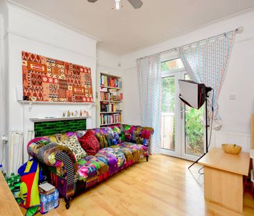 4 Bed Semi-Detached House, Holme Lacey Road, SE12 - Photo 1