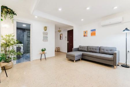 Carrer dEmpar Ballester, Valencia, Valencian Community 46022 - Photo 4