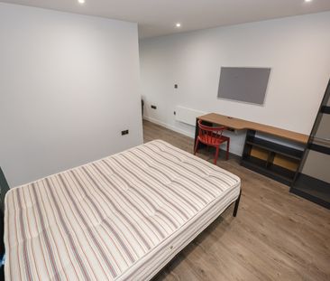 Studio Flat, Low Hill, L6 - Photo 6