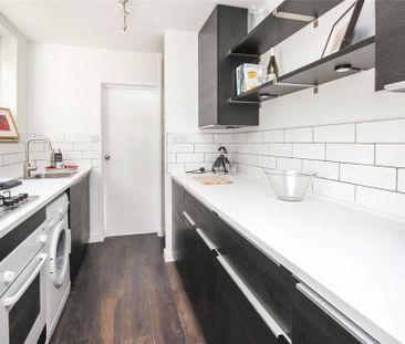 2 bedroom end of terrace house to rent - Photo 1
