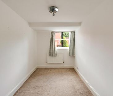 3 bedroom flat to rent - Photo 6