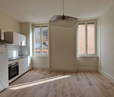 Location Appartement 3 pièces 45m² COUZON AU MONT D OR 69270 - Photo 4