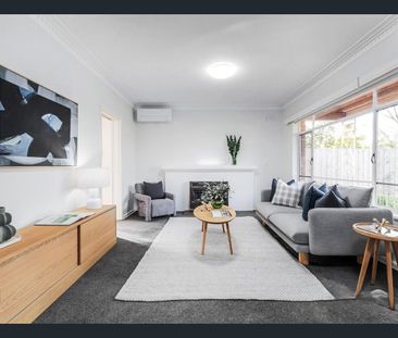 Spacious townhouse - Photo 6