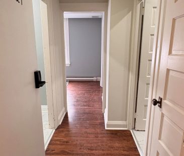 64 Simcoe Street N ##1 - Photo 1