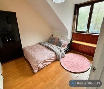 3 bedroom maisonette to rent - Photo 4