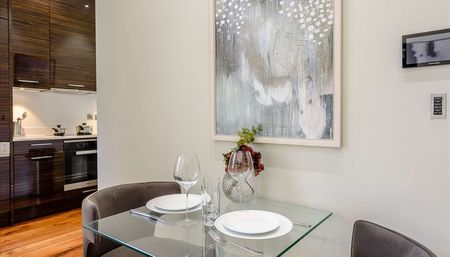 Interior Designed Ground FLoor Flat – Kensington Gardens Square, W2 4BB - Photo 4