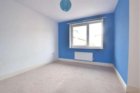 Longhorn Avenue, Gloucester, GL1 - Photo 3