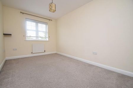 3 bedroom house - detached - Photo 2