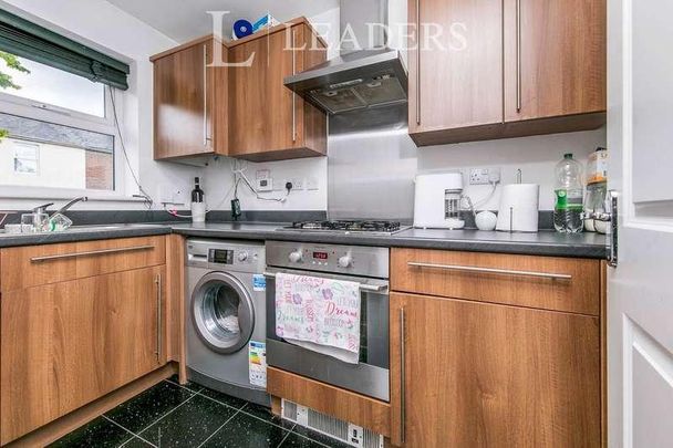 Port Lane, Colchester, Essex, CO1 - Photo 1