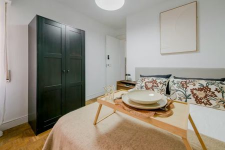 Calle de Leñeros, Madrid, Community of Madrid 28039 - Photo 2