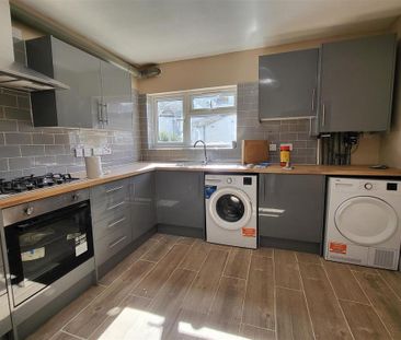 4 bedroom house share to rent - Photo 6