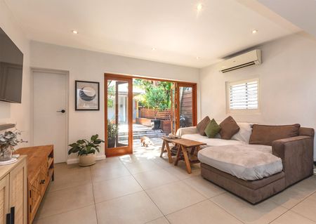 Urban Living with Separate Studio - Photo 2