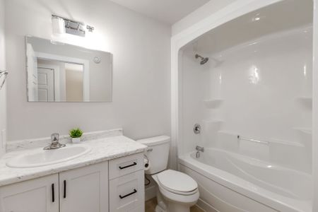 For Lease - 114 Renaissance Drive, St. Thomas, Ontario - Photo 5