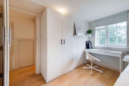 YOHO White City Westway Room 4 - Photo 5