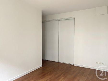 Location Appartement 5 pièces 90m² TROYES 10000 - Photo 4
