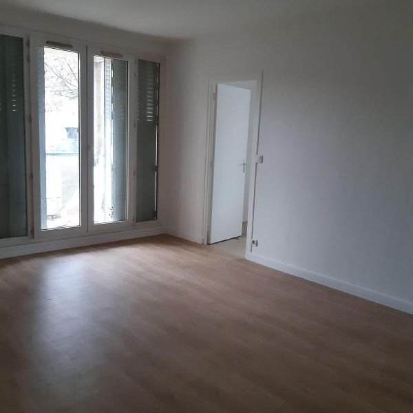 TYPE 3 38 COURS SAINT ANDRE - Photo 1