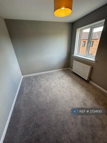 2 bedroom semi-detached house to rent - Photo 2