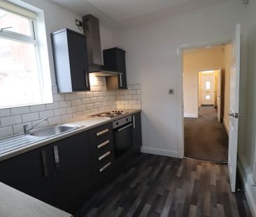 3 Bedroom Mid Terraced House To Rent - Photo 6