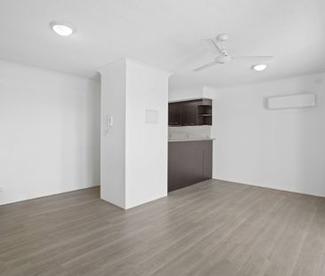 Light Filled Two Bedroom Apartment in Albion - Photo 3