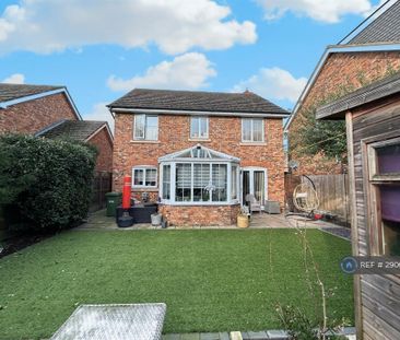 4 bedroom detached house to rent - Photo 6
