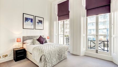 Newly Refurbished Two Bedroom Apartment Lexham Gardens Kensington W8 - Photo 3