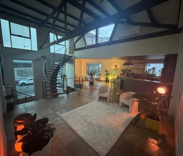 North Melbourne - Photo 1