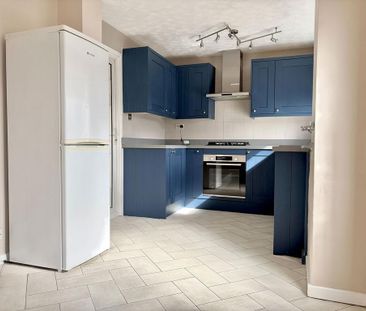 3 bedroom semi-detached house to rent - Photo 5