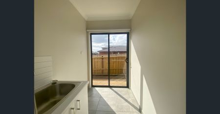 Family home in a quiet and convenient location! - Photo 2