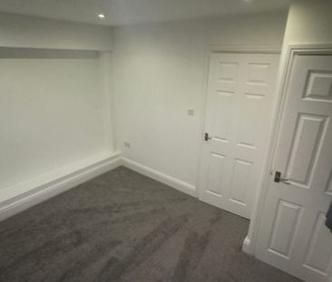 Flat 2, Harehills Lane, Harehills, Leeds, LS9 6HJ - Photo 6