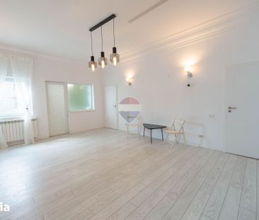 Apartament de inchiriat, 137 mp, central, curte proprie - Photo 1