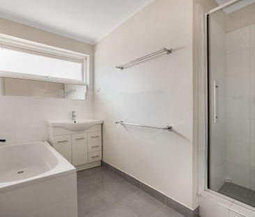 2/10 Elm Grove, Mckinnon - Photo 3