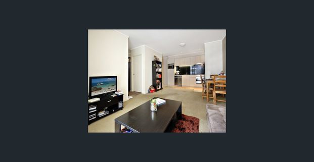 SPACIOUS ONE BED APARTMENT PLUS STUDY - Photo 1