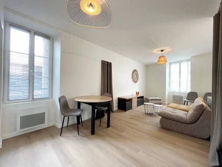 Location Appartement 1 pièce 36m² CHOLET 49300 - Photo 2