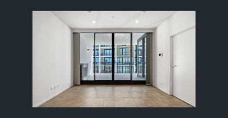 Spacious 1 Bedroom Oasis - Photo 3